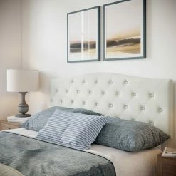 Brand new 🎉 Accentrics Home Cambelback Button Tufted Queen Headboard 🥰