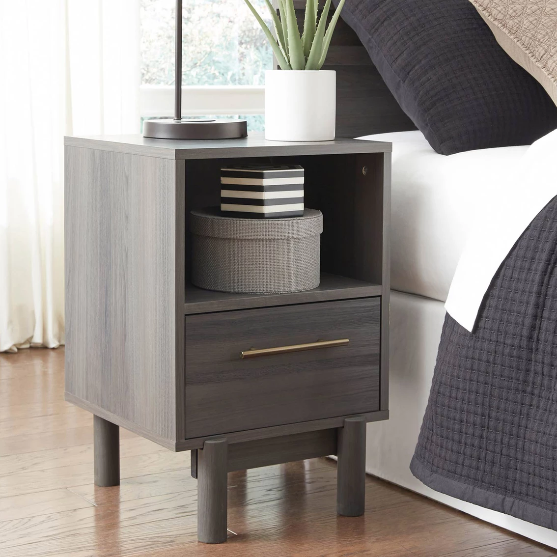 Deals ๐ Signature Design By Ashley Ready To Assemble Brymont Nightstand ๐งจ 6 Deals ๐ Signature Design By Ashley Ready To Assemble Brymont Nightstand ๐งจ - Image 4
